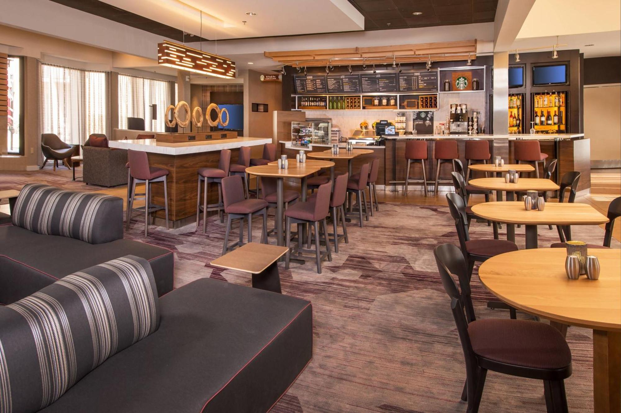Courtyard By Marriott Dulles Airport Chantilly Exterior photo