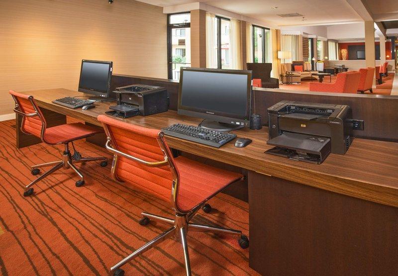Courtyard By Marriott Dulles Airport Chantilly Exterior photo