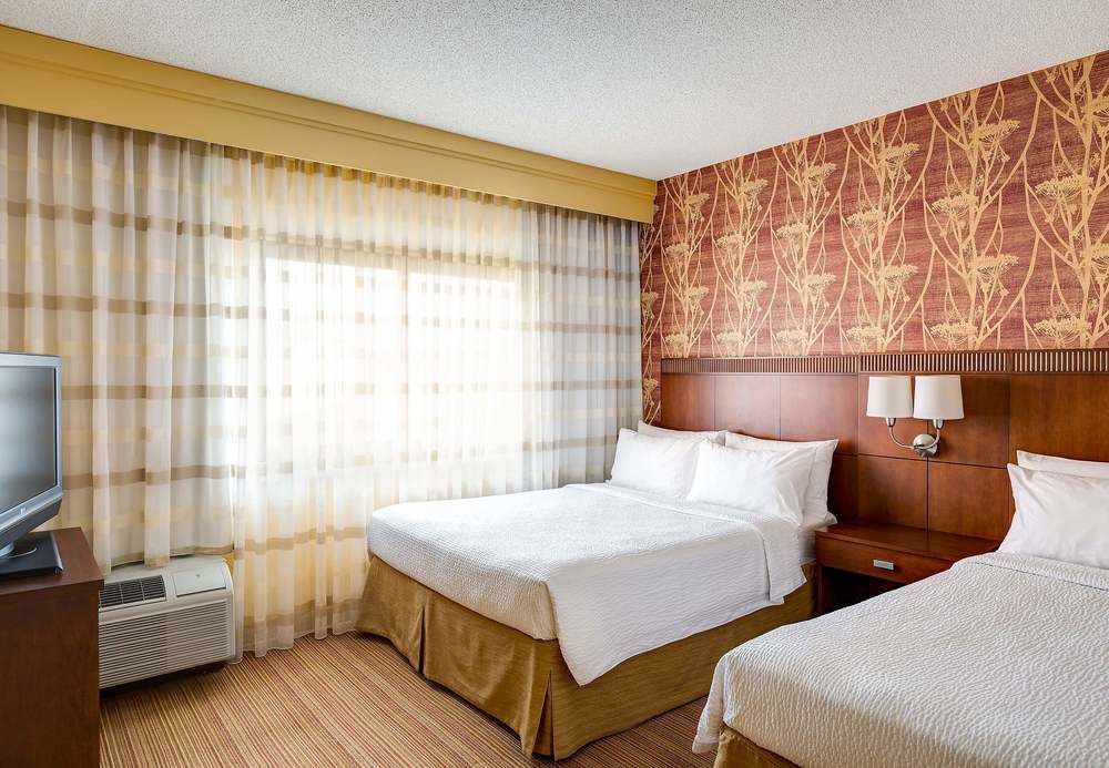 Courtyard By Marriott Dulles Airport Chantilly Exterior photo