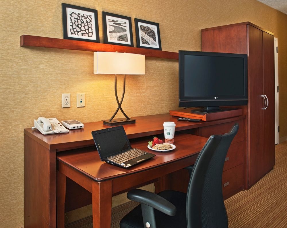 Courtyard By Marriott Dulles Airport Chantilly Exterior photo